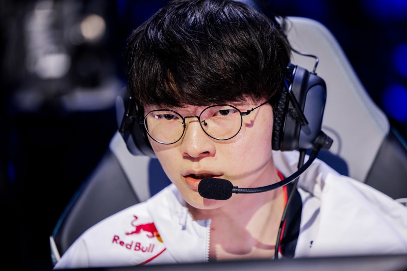 Faker：不认为拿FMVP很重要，运气很好；但要选的话我会选我自己