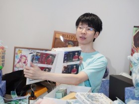 【蜗牛电竞】AL分享Hope礼物拆箱返图:感谢大家准备的礼物和蛋糕🍰💐