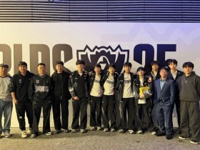 【蜗牛电竞】啊这😅Tabe早前还在和Shanks说明年一起努力!今天就官宣离队