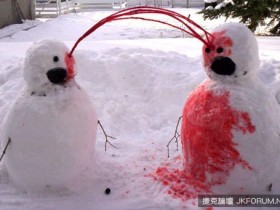 【蜗牛电竞】『驚悚雪人』在路上看到這樣的雪人還是快跑吧(?!)