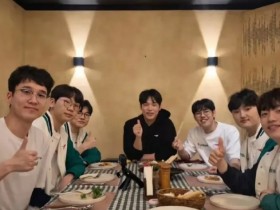 【蜗牛电竞】纷纷比赞👍韩国解说分享与T1队员、主播越南聚餐照片