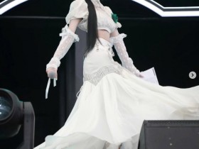 【蜗牛电竞】越南赛区女主持maidora晒照:主持活动的返图😍