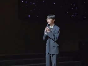 【蜗牛电竞】Doran唱祝福歌曲前的发言:我唱歌并不算好,只是会用心去唱的