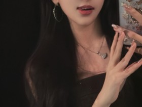 【蜗牛电竞】LPL官方解说Rita晒自拍照:你好,带你海斗!