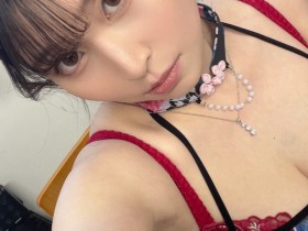 【蜗牛电竞】一億人の愛人!比20岁性感、比30岁奔放、比40岁可爱的她重大声明!