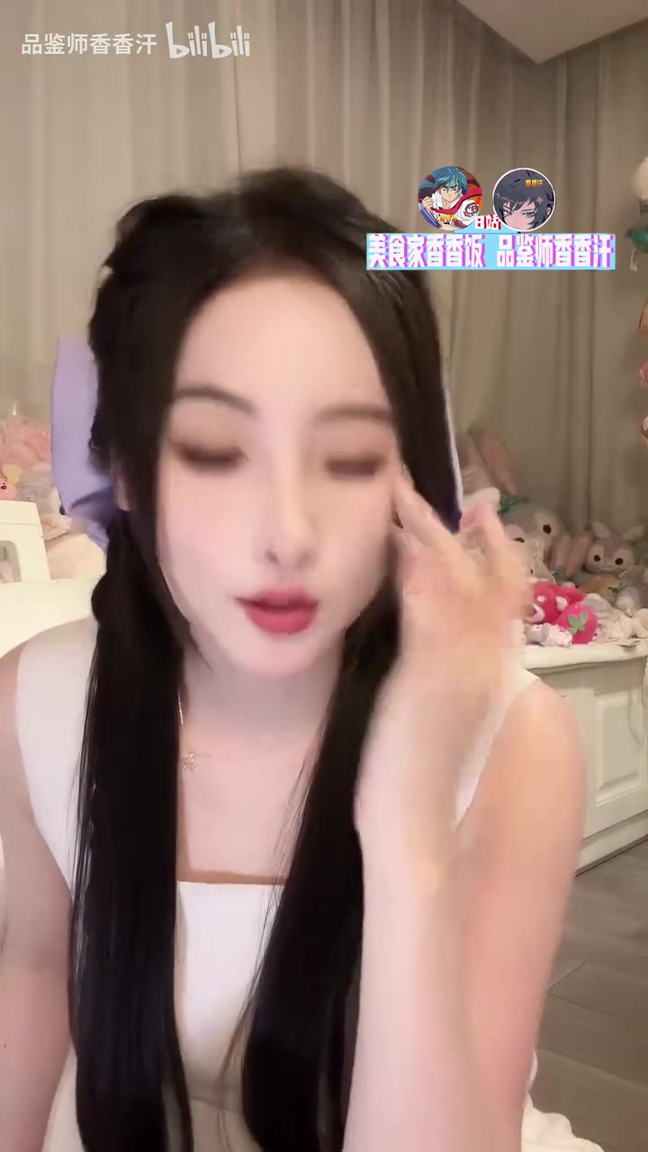 【蜗牛电竞】鼓鼓讲述成都Gay吧经历:结果发现全是姐妹,没有比我更安全的了