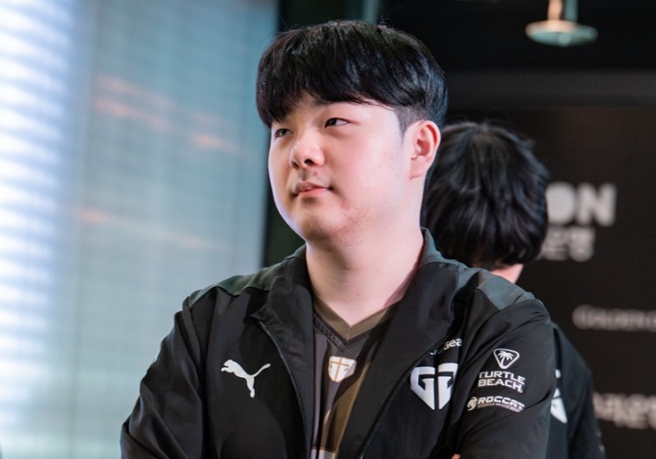 【蜗牛电竞】Canyon:上次打T1有很多获胜机会但都因失误错过,意见没统一