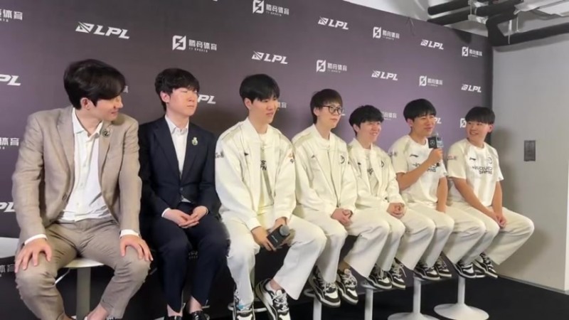 【蜗牛电竞】不想当韭菜?GALA:用Uzi名人堂是因为皮肤太贵了 自己没有 就比赛中用了