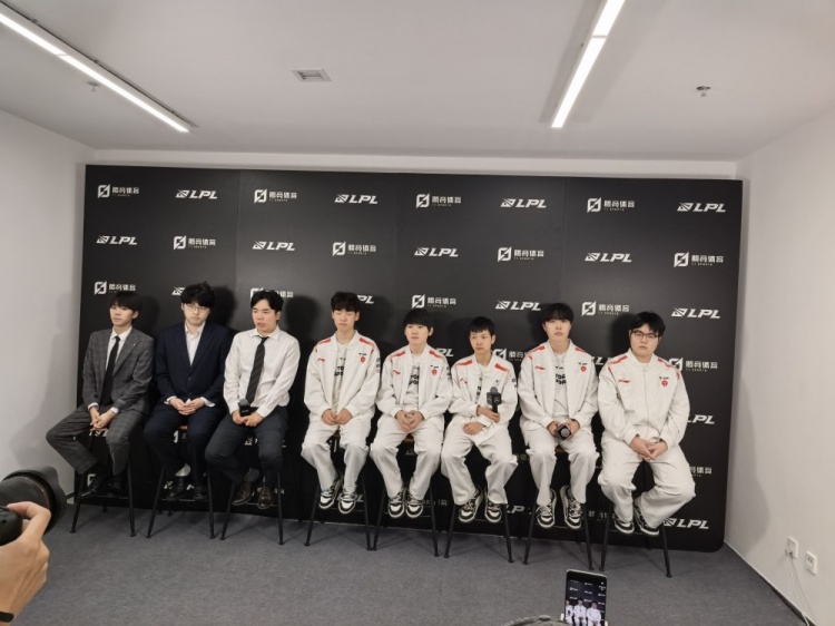 TES赛后群访 369：目标是想进决赛拿冠军 这对TES和皓哥很重要