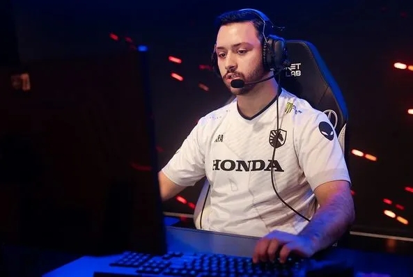 【蜗牛电竞】外媒爆料:APA将在休赛期离开TL;后者将寻求韩援中单