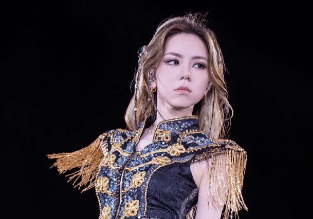 【蜗牛电竞】主题曲歌手邓紫棋发文:新的时代即将降临,你,准备好了吗