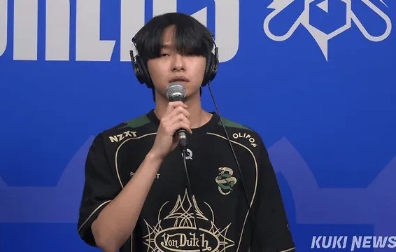 【蜗牛电竞】Quad:前两局我对线都打得不错,所以第三局选择了阿兹尔