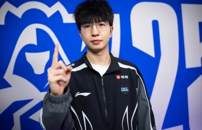 【蜗牛电竞】Elk采访:对自己表现不满意,原本想2-2打T1的,队伍状态没达到100%