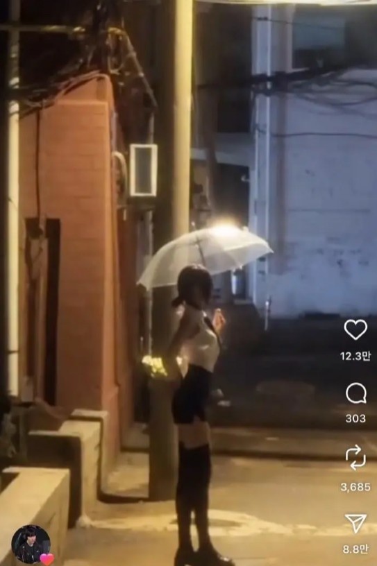 【蜗牛电竞】LCK人均二次元？Zeka点赞了蕾塞coser的视频