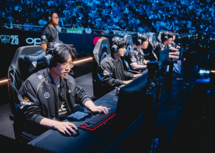 【蜗牛电竞】明年怎么说?HLE全员合同将在2025年底到期,Peanut去服兵役