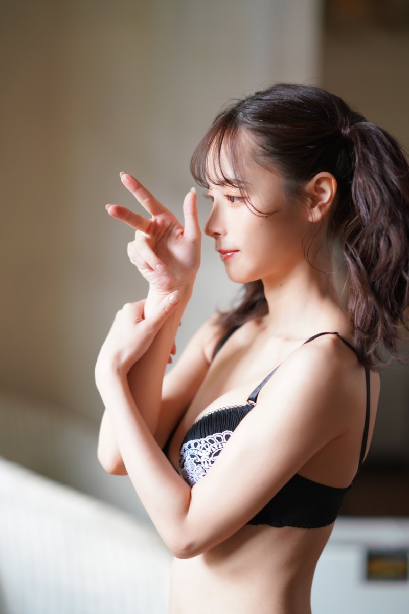 【蜗牛电竞】怎么看三上和相沢引退?桃乃木かな(桃乃木香奈)没在演的!