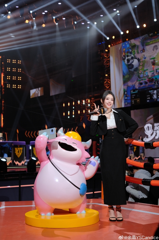 【蜗牛电竞】余霜晒照:9点到23点超长待机JOC决赛的一天!