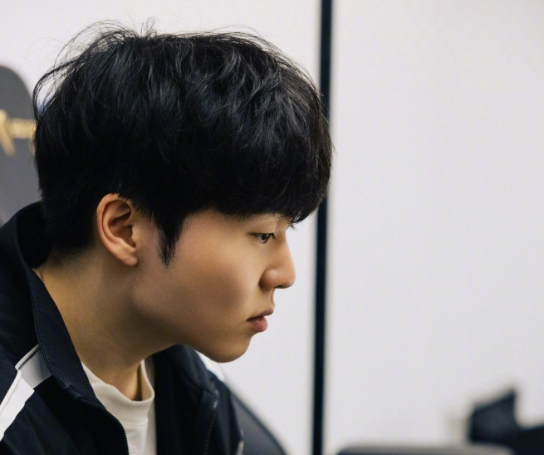 【蜗牛电竞】朱开爆料:IG目前只有上中 其他三个可能都会变 Crisp、Light休息