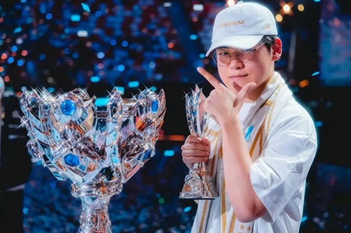 【蜗牛电竞】Reddit热议Gumayusi离队:他热爱T1,但T1对不起他