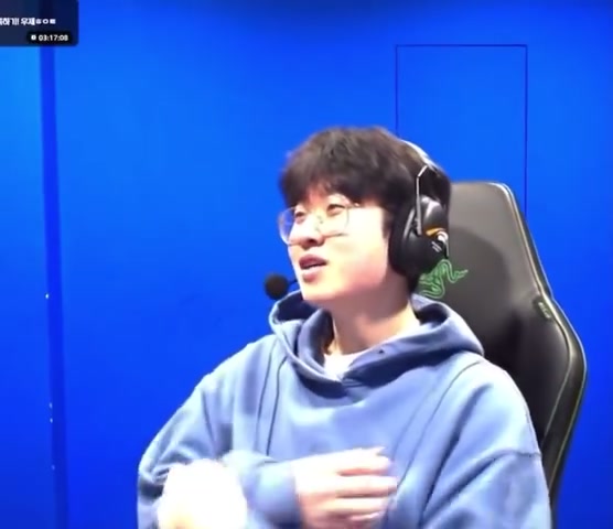 zeus：世界赛结束的第二天和旺乎哥、相赫哥一起在首尔吃了烤肉