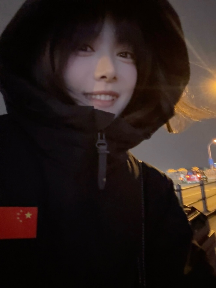 【蜗牛电竞】骆歆晒照:其实我有件重要事想告诉你