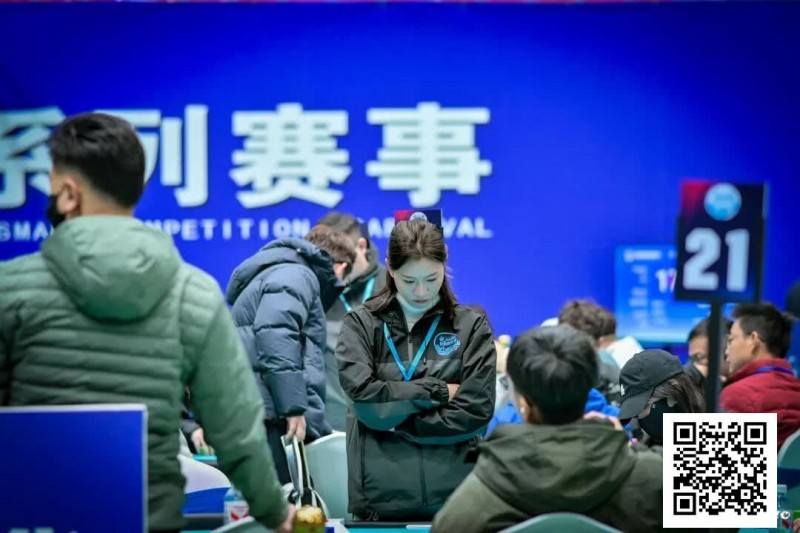 【EV扑克】泡沫同步一小时,AA遇天顺撞开55人奖励圈大门!张杰284万领衔11人开启明日大决战!【蜗牛电竞】