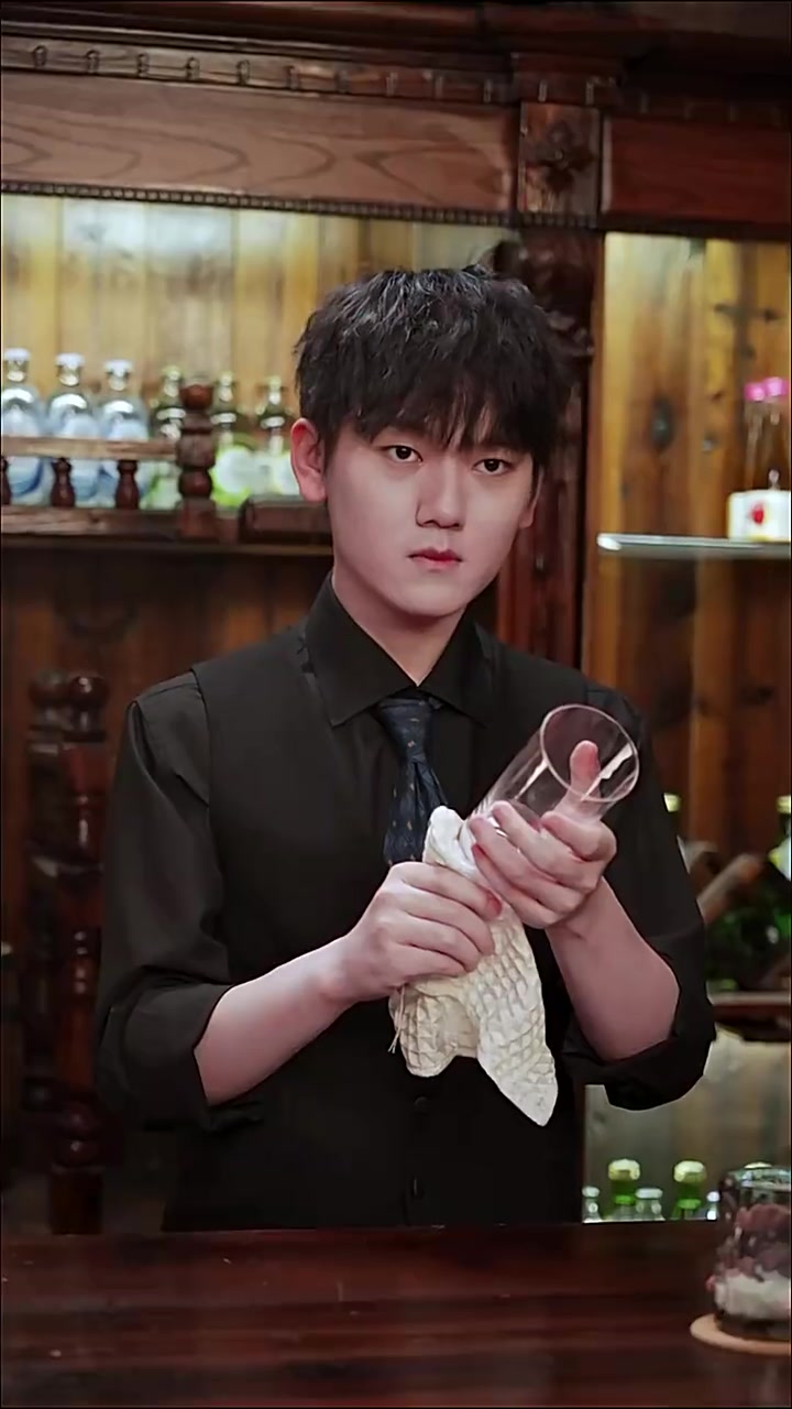 【蜗牛电竞】JackeyLove发布视频：谁点的伊泽瑞尔特饮？