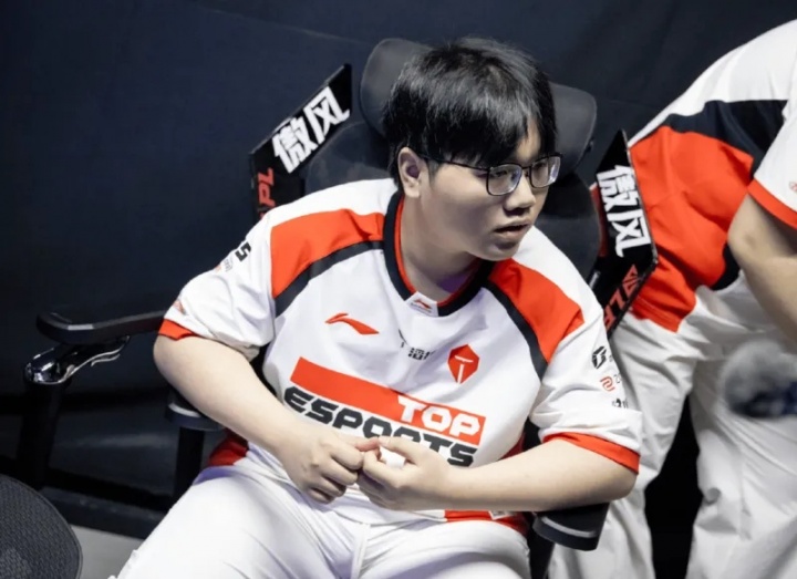 【蜗牛电竞】赛后群访JiaQi：拿下赛季首胜很开心，9哥没有骗我们啊