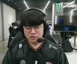 【蜗牛电竞】双C有人没得吃！Zeka自称很饿 Gumayusi：刚吃了两个汉堡很饱