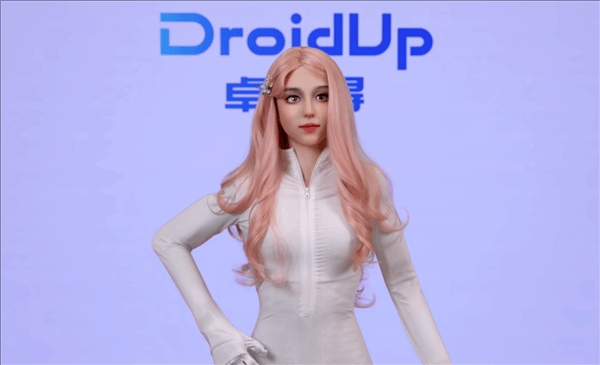 【蜗牛电竞】穷人买不起 富人看不上？仿生智能女机器人Moya发布 定价预计120万-150万