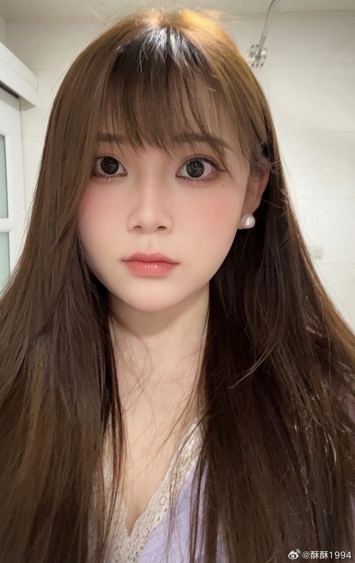 【蜗牛电竞】女主播酥酥晒照:在海底捞过生日是我觉得这辈子经历过的最尴尬的事