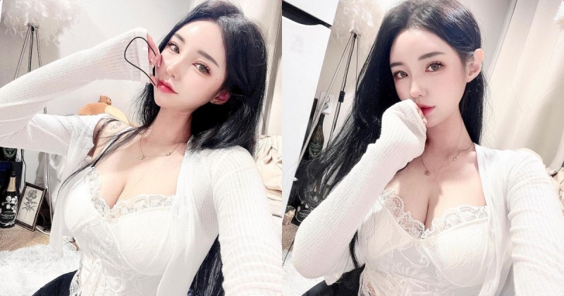 【蜗牛电竞】嫵媚正妹「蕾絲裝深溝外露」，「水嫩美乳」好挑逗呀！