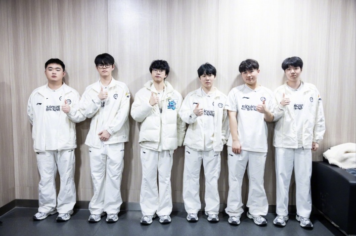 【蜗牛电竞】iG赛后更博：无论是鼓励还是批评都会化为支撑我们继续前行的力量