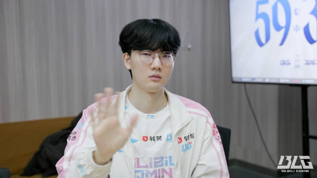 【蜗牛电竞】百万撤离！Viper捧起生涯第二座LPL联赛奖杯 反观HLE第一赛段十强出局