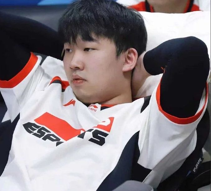 【蜗牛电竞】Reddit热议Naiyou被禁赛：眼看小奶油要C赢了，只能明演了