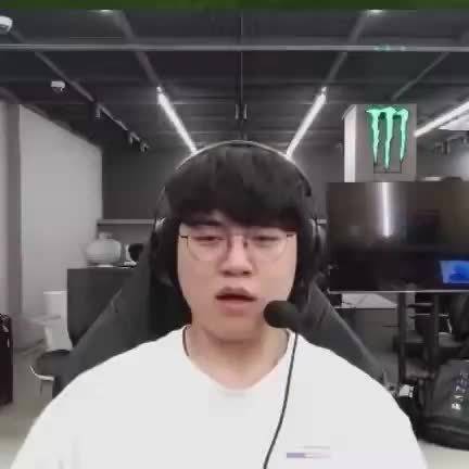 【蜗牛电竞】Gumayusi:Faker被我的维鲁斯打怕了,非说维鲁斯打EZ十零开