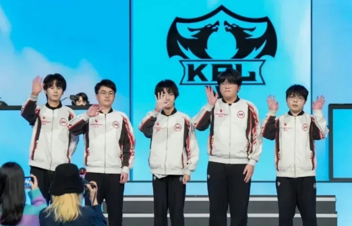 【蜗牛电竞】悲剧！JDG成为首支季后赛第一轮被零封的第三轮S组第一名