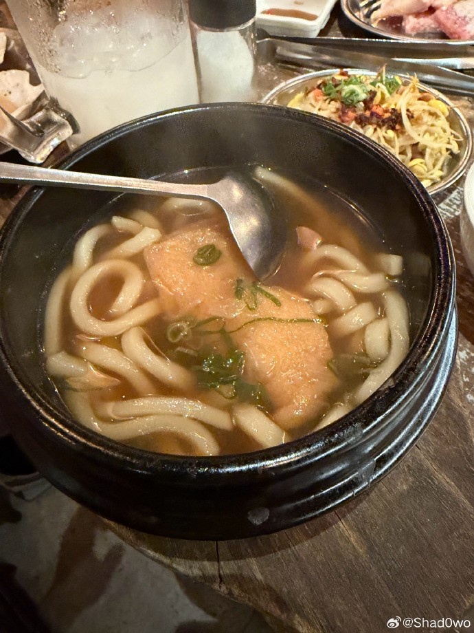 【蜗牛电竞】shad0w分享美食照片：罪恶的一天