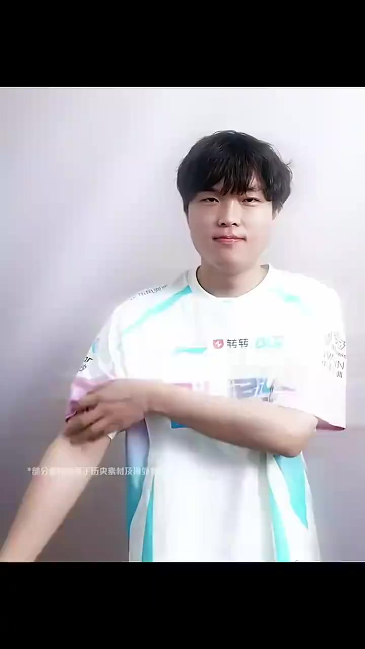 【蜗牛电竞】先锋赛预热Bin vs Dhokla：呦，Bin哥 我的肌肉要更大一点