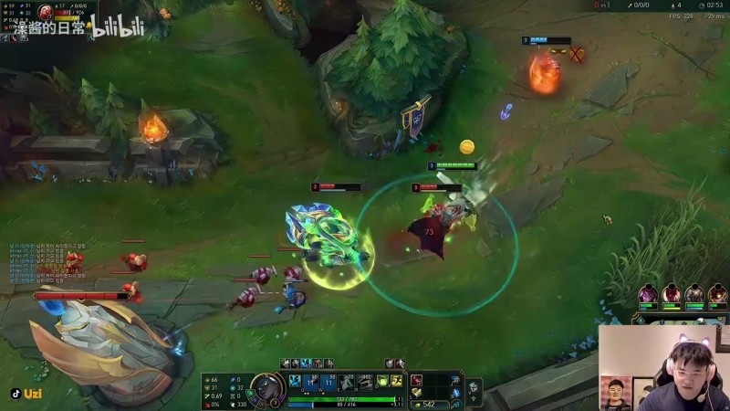 【蜗牛电竞】Uzi塞纳把对面射麻 全场没被钩一次：我这波贴脸走位有人看懂吗？