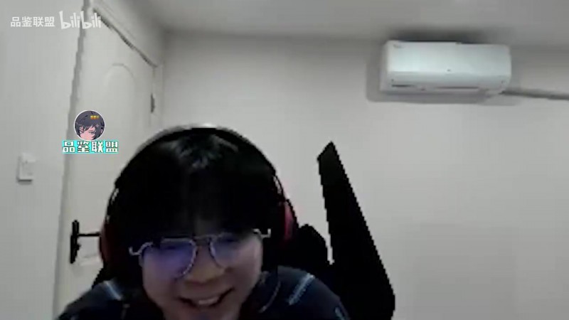 【蜗牛电竞】引导😂Tian：你直播间被封杀只是时间问题，晴天不在早被封杀了