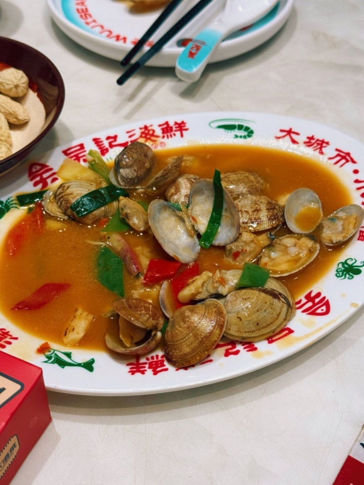 【蜗牛电竞】对自己差点把！iG发布日常饮食全是海鲜：五大只依旧没有亏待自己