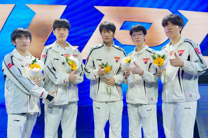 【蜗牛电竞】AL.Shanks：谢谢大家为我庆祝出道六周年，谢谢所有支持我的朋友