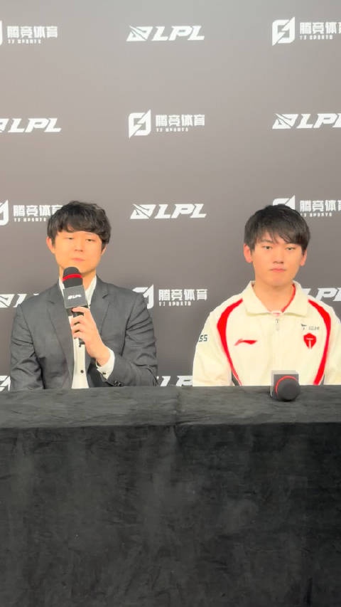 【蜗牛电竞】poppy教练：还不是非常满意 但能在成长过程中胜利能让新人更自信