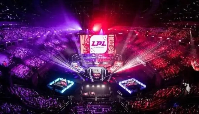 【蜗牛电竞】在NIP战胜BLG后，除WE外的七支登峰组队伍形成完全体闭环