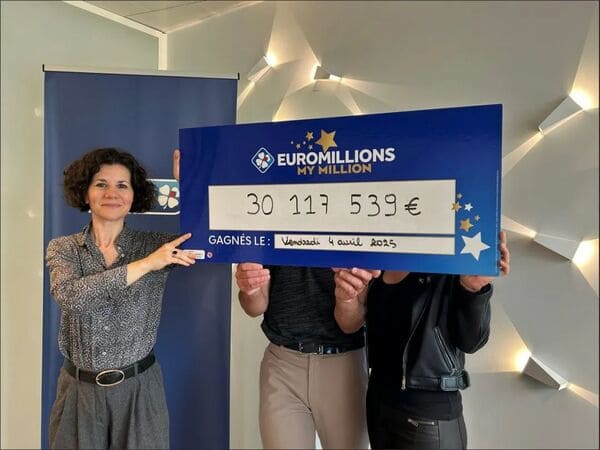 【蜗牛电竞】欧洲百万彩票大奖得主匿名领奖，背后故事曝光