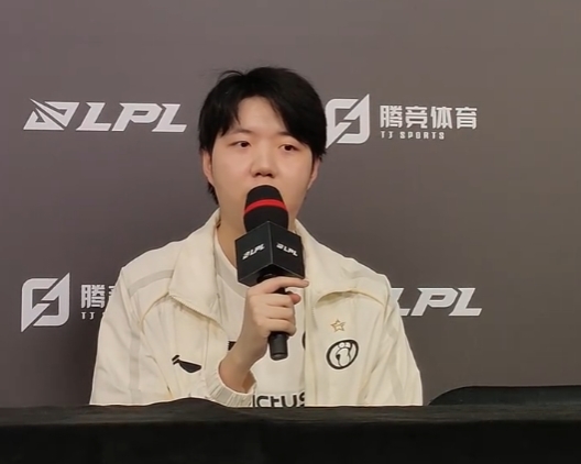 【蜗牛电竞】iG.Renard：连败该解决的问题就是缺乏自信以及比赛容易昏头