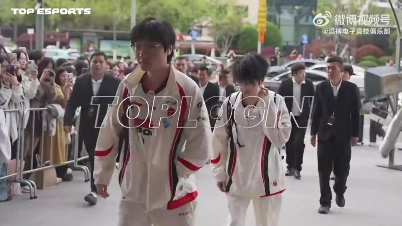 【蜗牛电竞】TES发布对阵AL赛场记录：你跟我说这个话吗，我待了三年多