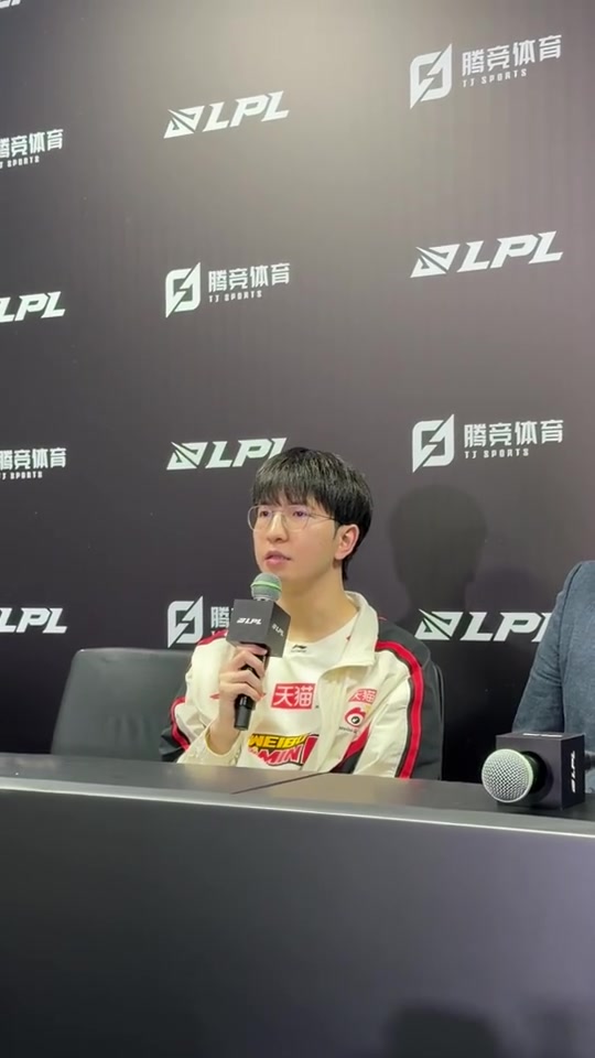【蜗牛电竞】心气已失？Elk赛后谈对阵TES失利原因：感觉游戏内容没有获胜的想法