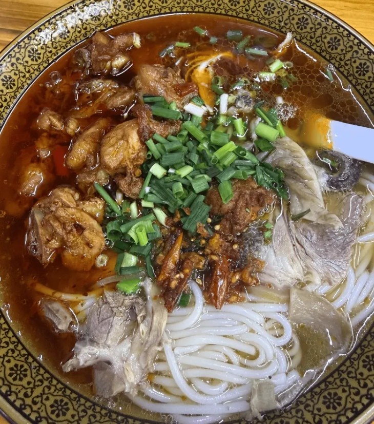 【蜗牛电竞】Elk晒羊肉粉照：好吃😋宣布为吃过最好吃的一家羊肉粉